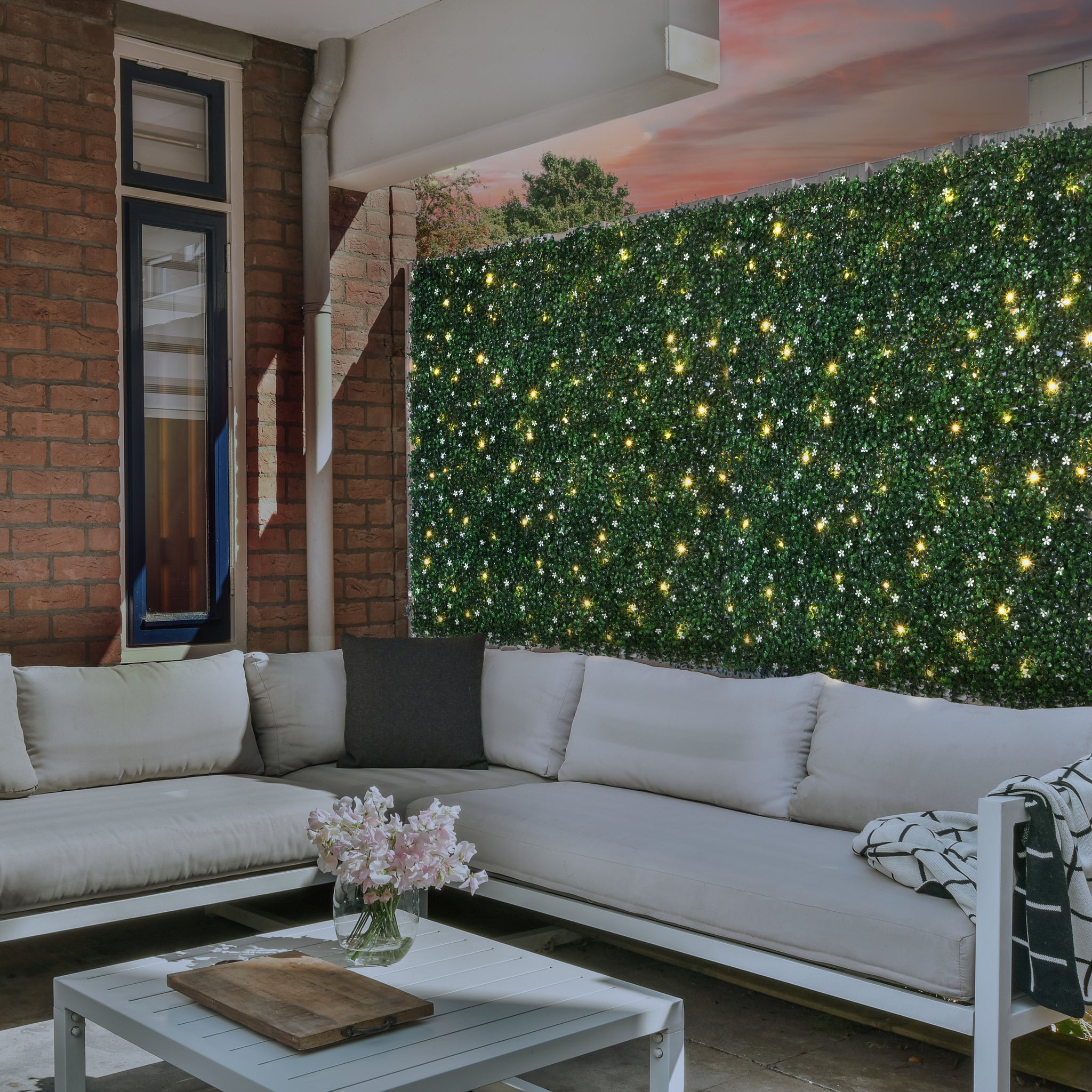 Jasmine Boxwood Artificial Hedge Wall Panel with Lights – Everhome